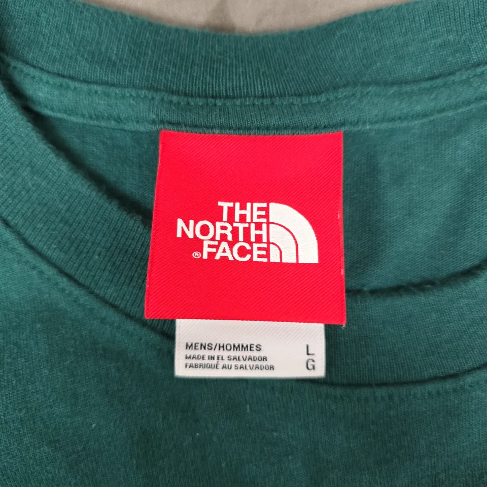 THE NORTH FACE MEN'S T-SHIRT – GREEN, SIZE L