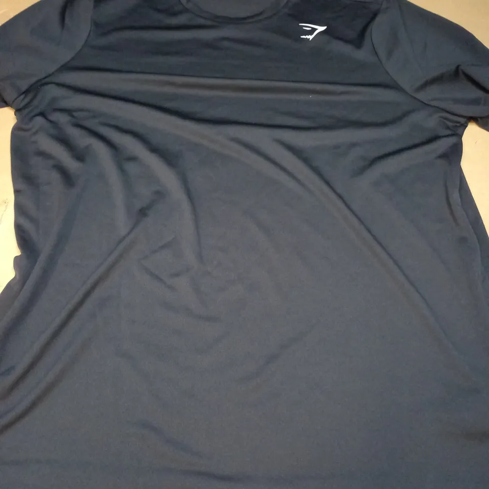 GYMSHARK CREWNECK SPORTY T-SHIRT - LARGE