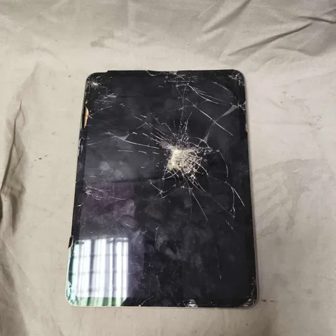APPLE IPAD TABLET - A2377
