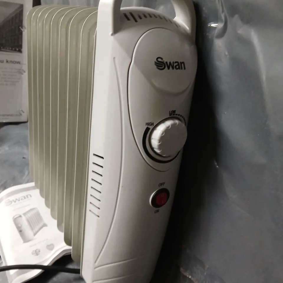 SWAN 9-FIN MINI OIL HEATER