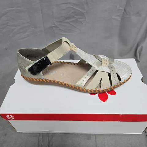 RIEKER OPENED HANDSEWN SHOE- CREAM SIZE 6
