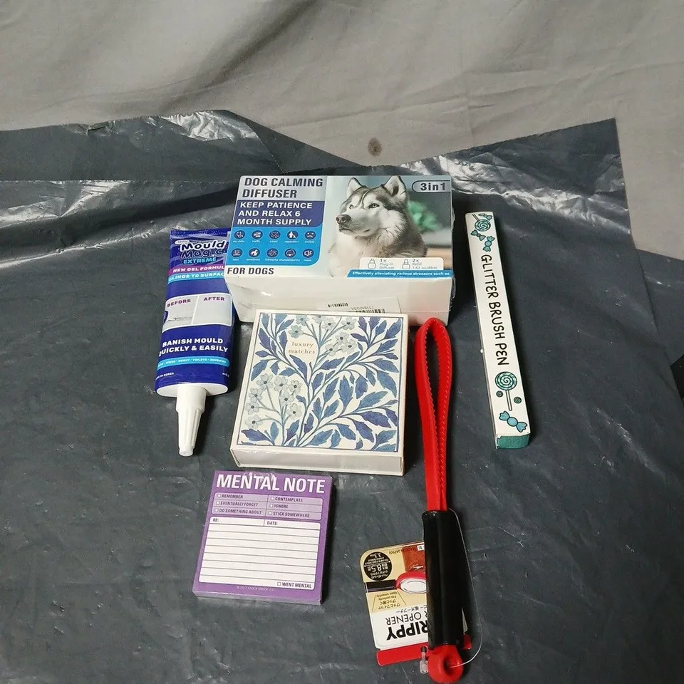 APPROXIMATELY 20 ASSORTED ITEMS TO INCLUDE DOG CALMING DIFFUSERS, GLITTER BRUSH PEN, MENTAL NOTE STICKY NOTES, MOULD MAGIC GEL, JAR OPENER ETC