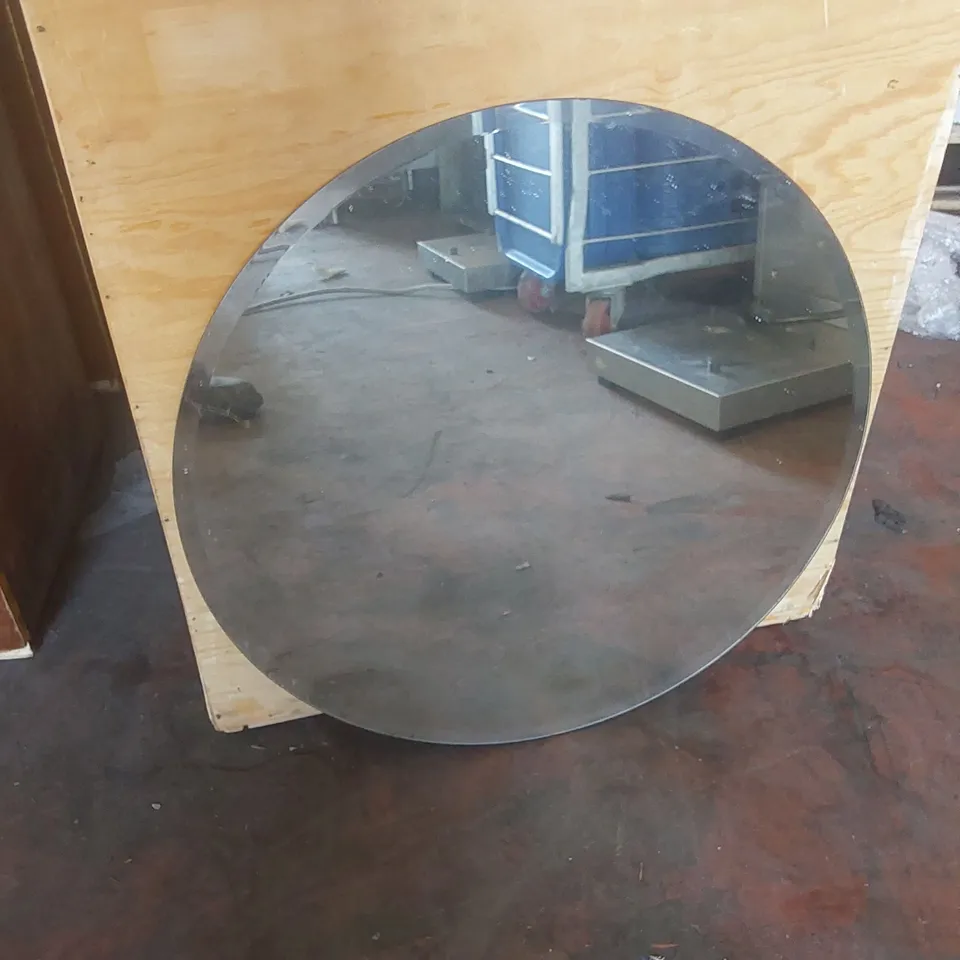 BOX OF APPROX 10 x CIRCULAR MIRRORS