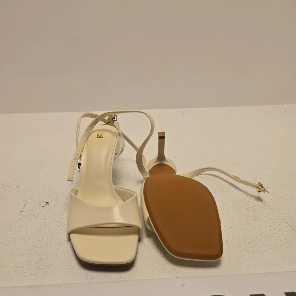 PULL AND BEAR WOMEN'S CREAM OPEN-TOE HEELED SANDALS WITH ANKLE STRAP – TAG ATTACHED UK SIZE 37