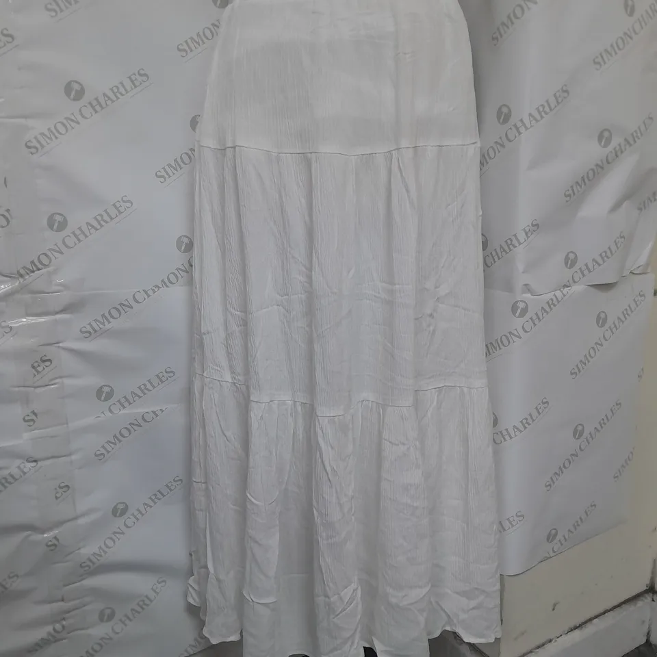 STRADIVARIUS TIERED MAXI SKIRT IN WHITE SIZE M