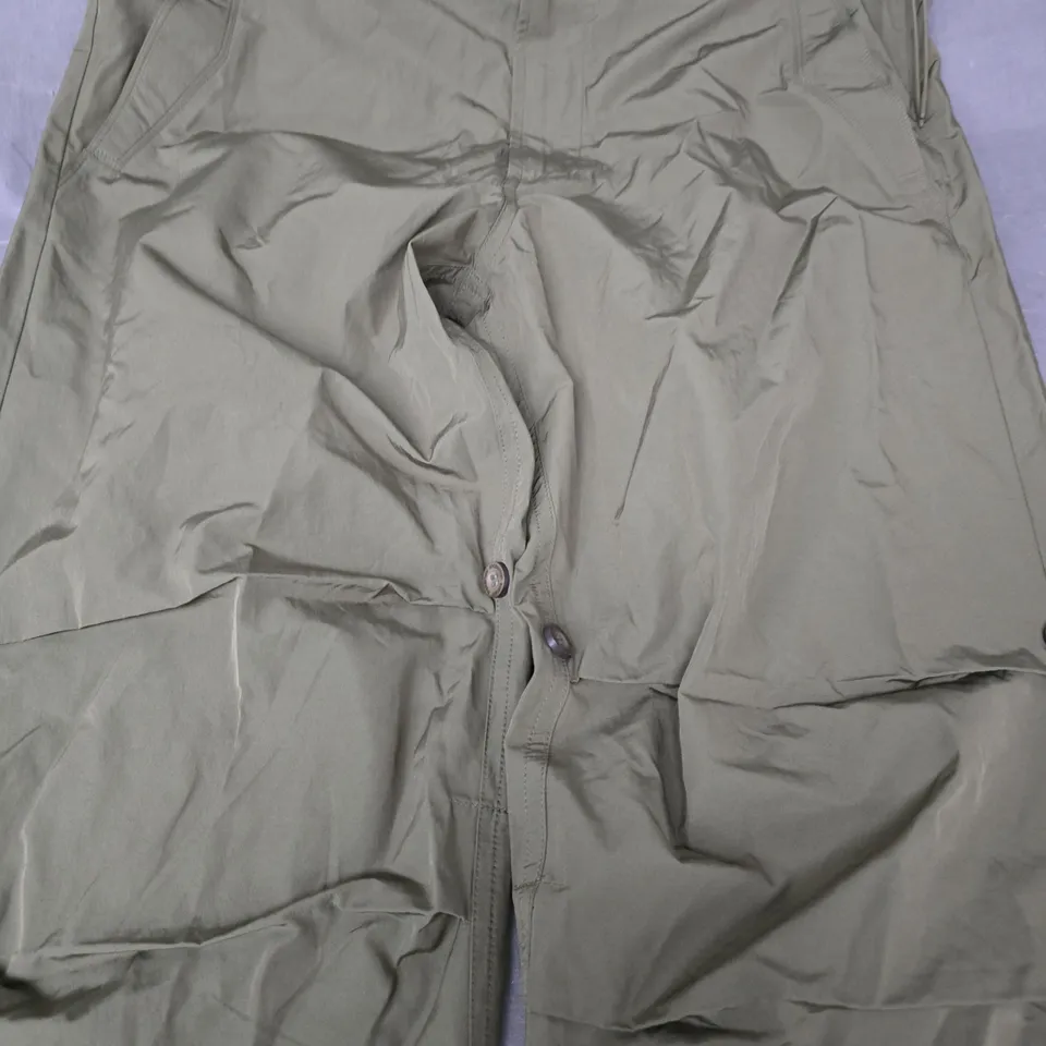 MAHARISHI PANTS IN DARK OLIVE SIZE LARGE