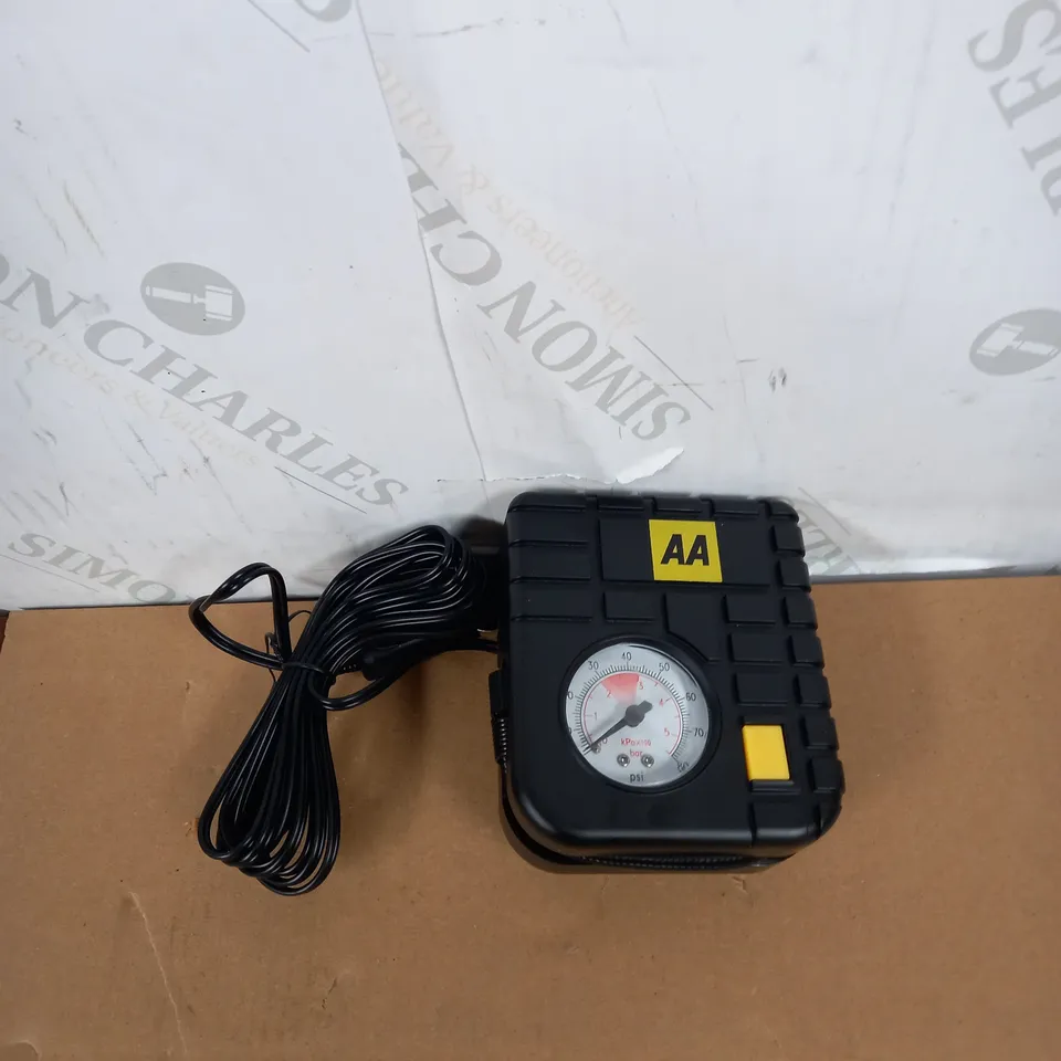 TYRE INFLATOR