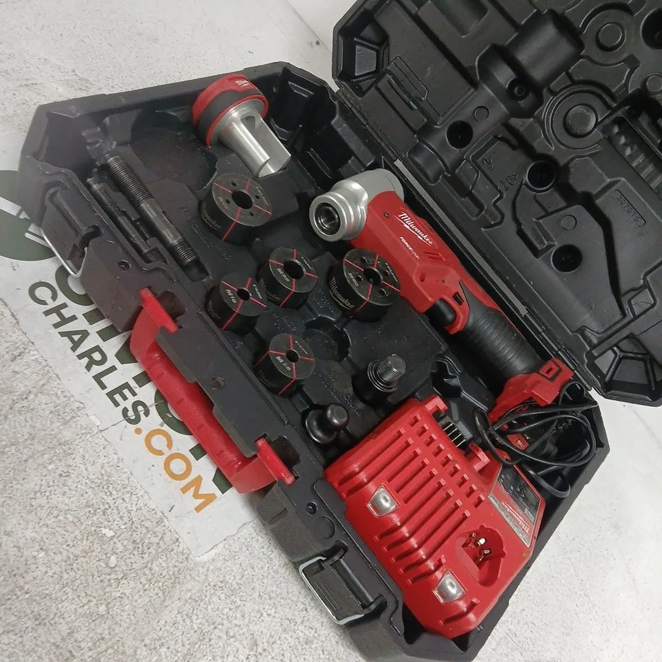 MILWAUKEE CORDLESS DRILL KIT WITH HOLE SAW ATTACHMENTS – IN HARD CASE