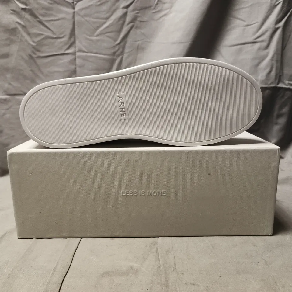 BOXED PAIR OF ARNE TENNIS TRAINERS IN BLACK SIZE UK 10