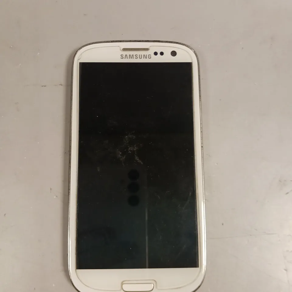 SAMSUNG GALAXY S3 SMARTPHONE 