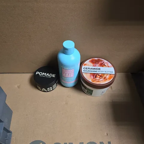 APPROXIMATELY 15 ASSORTED HEALTH & BEAUTY PRODUCTS TO INCLUDE GARNIER CERAMIDE BODY BUTTER, HAIRBURST SHAMPOO, POMADE ETC - COLLECTION ONLY 