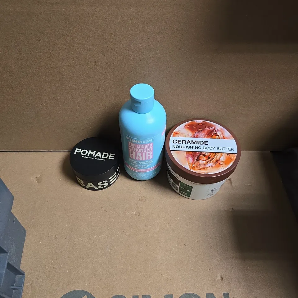 APPROXIMATELY 15 ASSORTED HEALTH & BEAUTY PRODUCTS TO INCLUDE GARNIER CERAMIDE BODY BUTTER, HAIRBURST SHAMPOO, POMADE ETC - COLLECTION ONLY