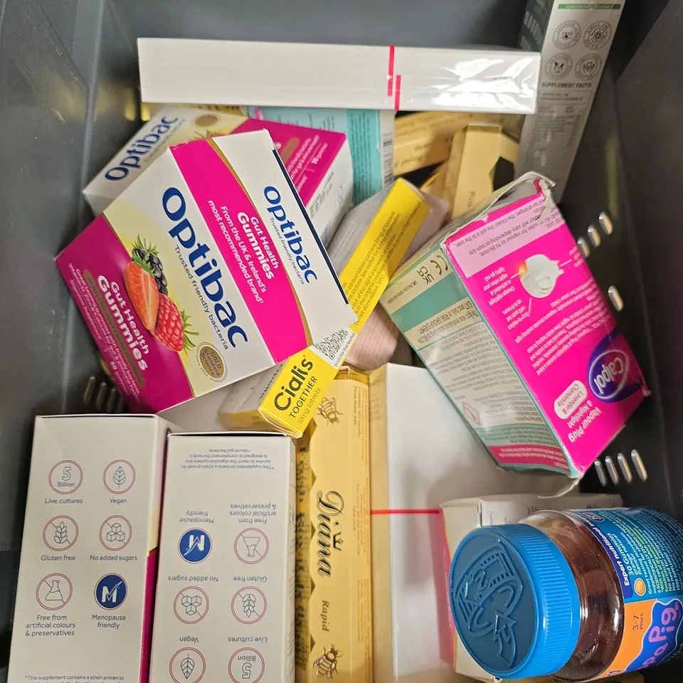 APPROXIMATELY 15 ASSORTED VITAMIN/HEALTH AID PRODUCTS TO INCLUDE WELLKID, OPTIBAC AND WELLGARD