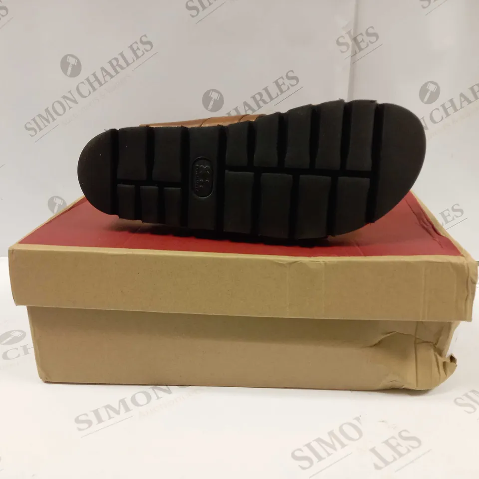 BOXED PAIR OF GRENSON 212366 DOTTY LEATHER SANDALS IN BROWN UK SIZE 7