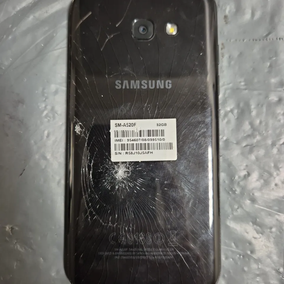 SAMSUNG GALAXY A5 SMARTPHONE 