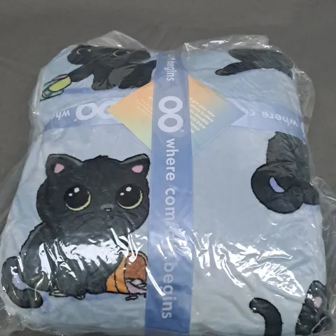 SEALED OODIE OVERSIZED HOODED BLANKET - KITTEN