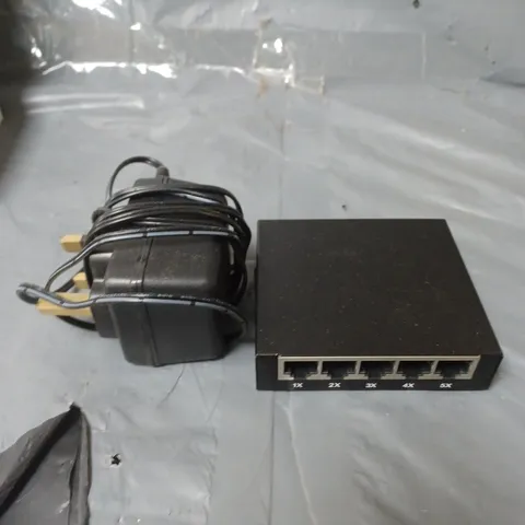 DYNAMODE 5 PORT GIGABIT SWITCH 10/100/1000MBPS