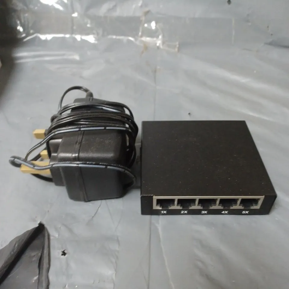 DYNAMODE 5 PORT GIGABIT SWITCH 10/100/1000MBPS