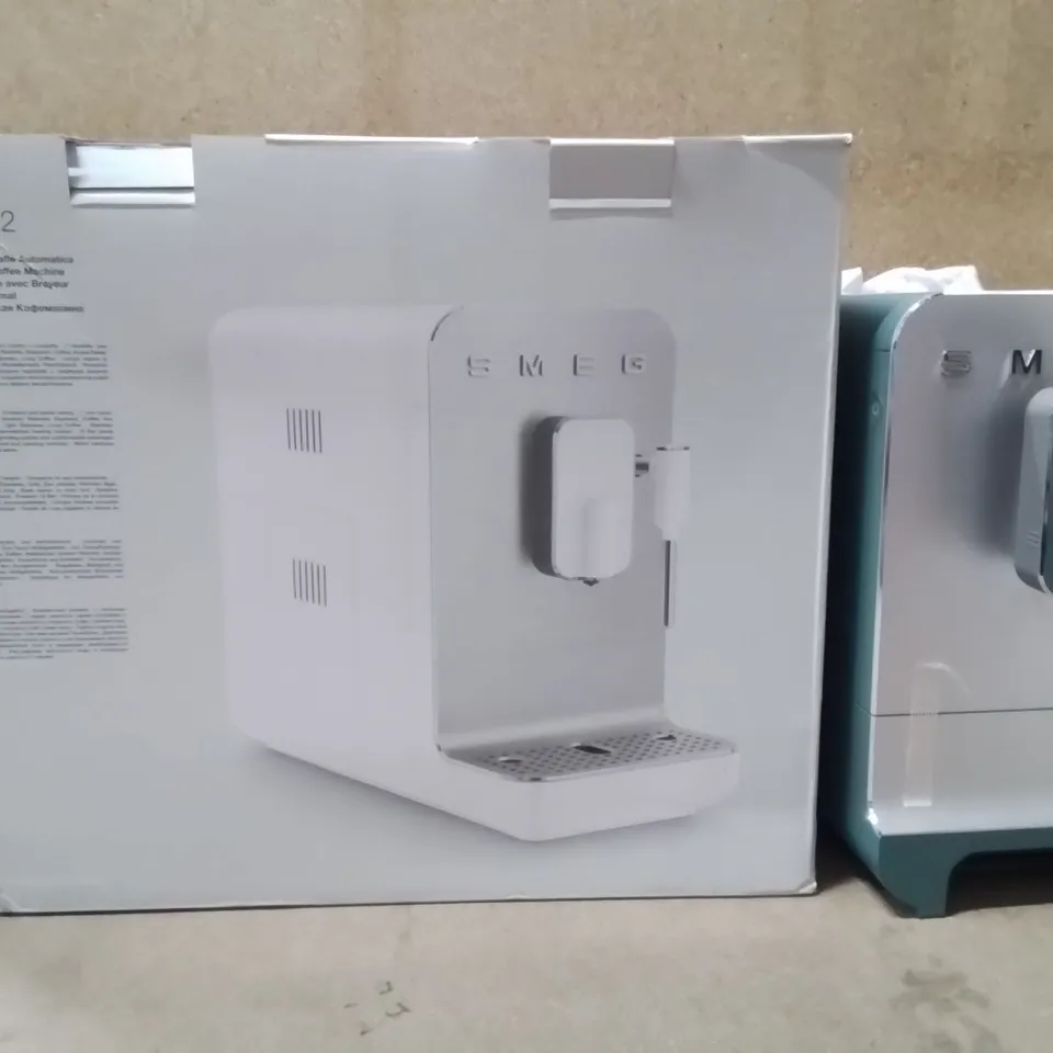 BOXED SMEG COFFEE MACHINE