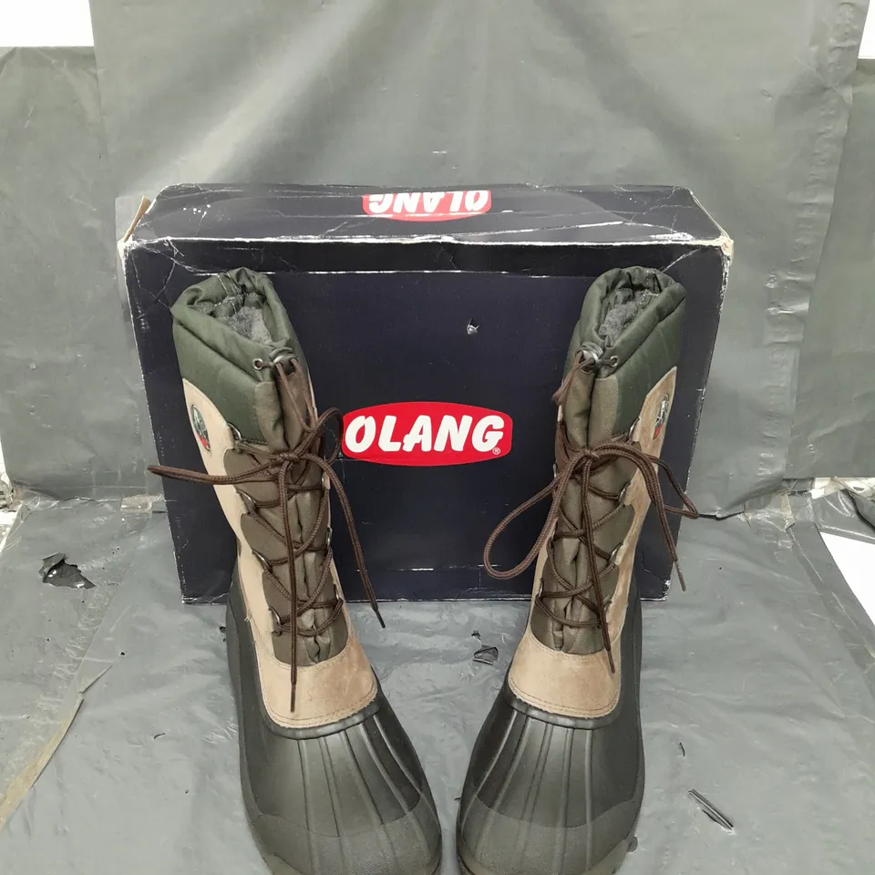 BOXED PAIR OF OLANG CANADIAN LINED WELLIE 813 FANGO UK 12/13 