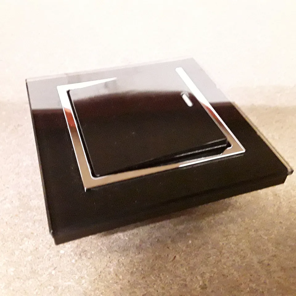 BOXED CRYSTAL CT 1 GANG ROCKER LIGHT SWITCH 