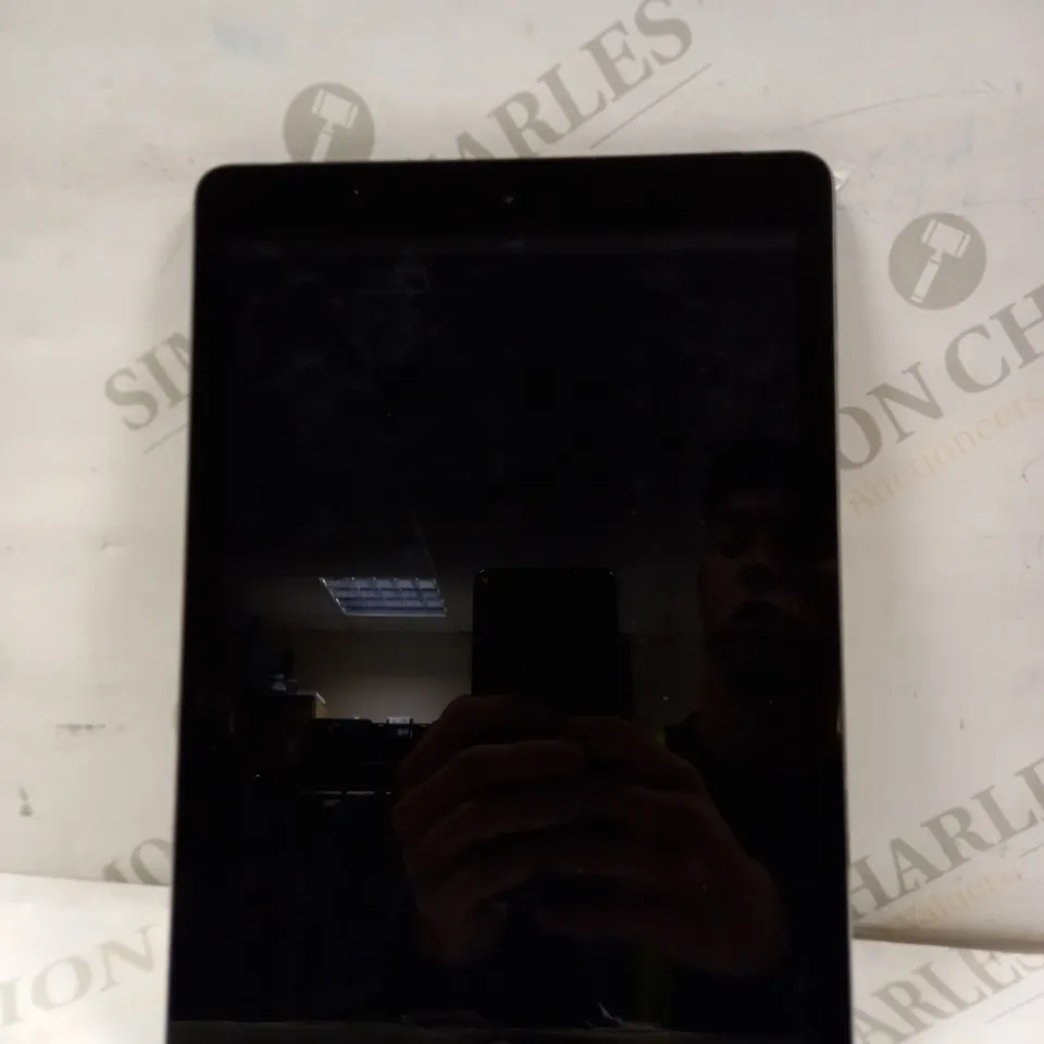APPLE IPAD AIR A1475