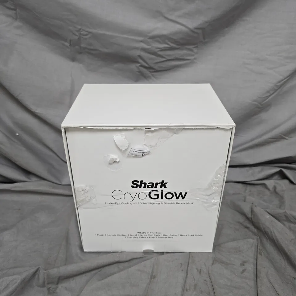 SHARK CRYOGLOW LED MASK WITH DUST BAG