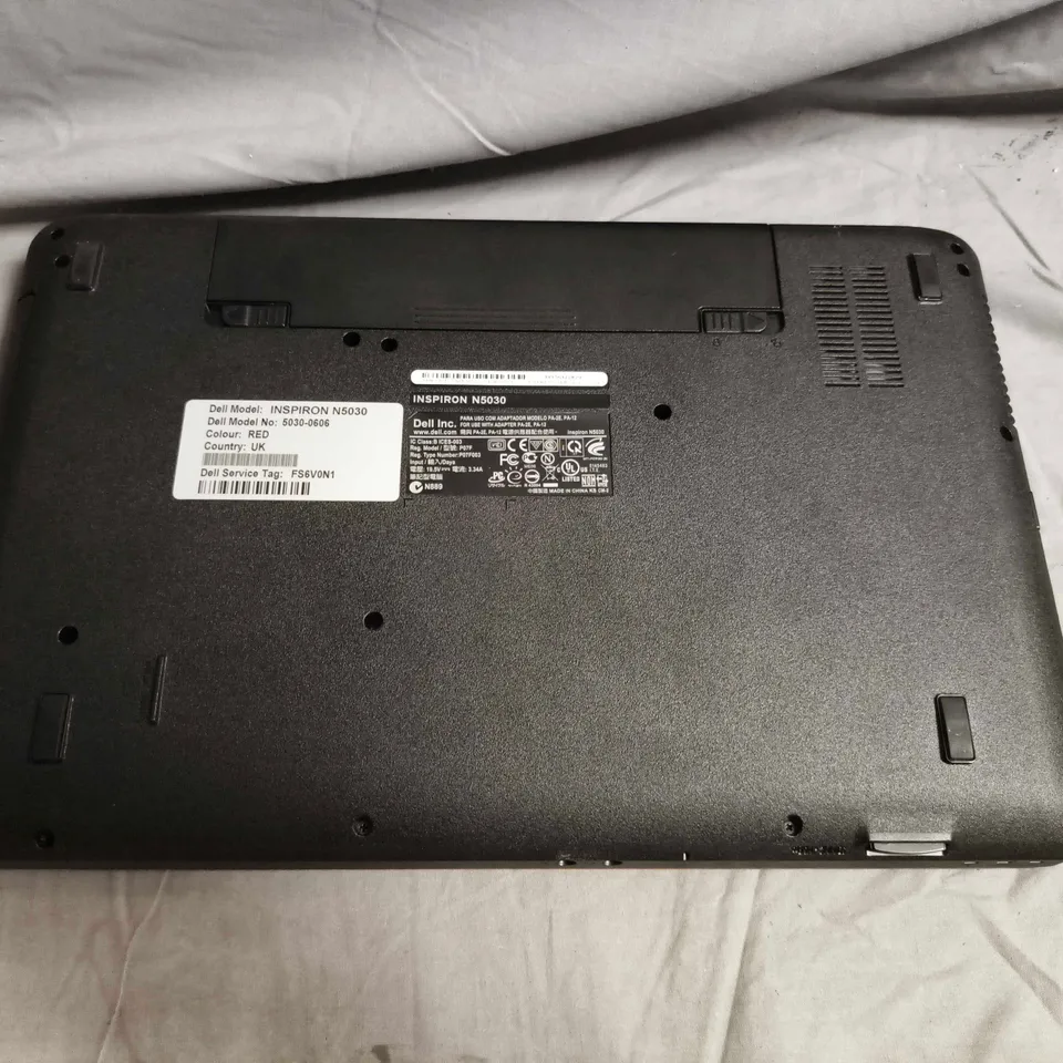 DELL INSPIRON LAPTOP – BLACK CHASSIS (LID MAY APPEAR RED IN LIGHTING)