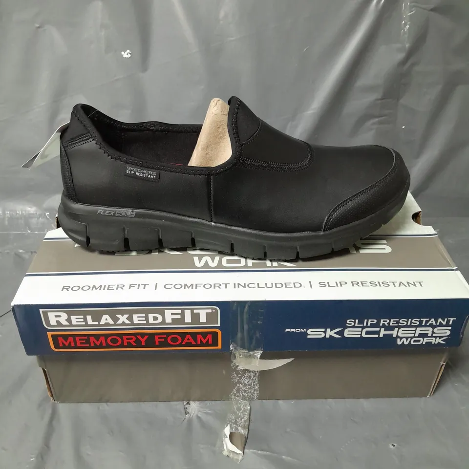 SKECHERS SURE TRACK WORKWEAR SLIP RESISTANT TRAINERS - BLACK - 7 RRP £79
