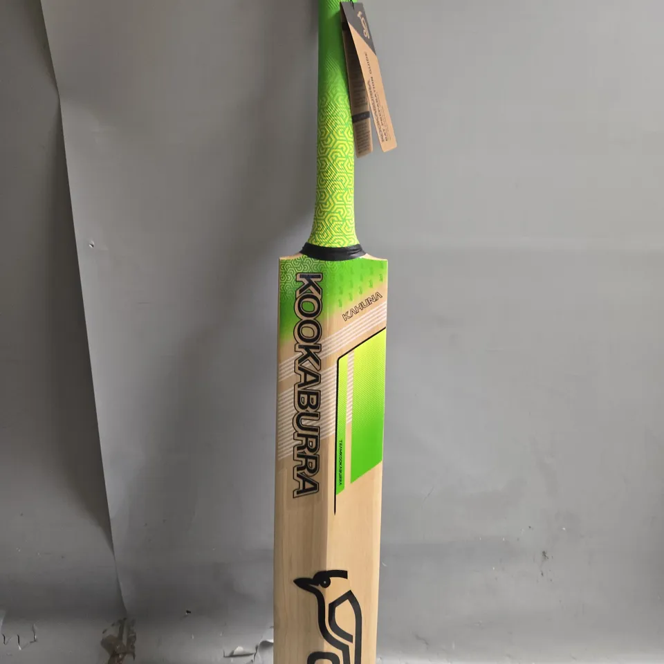 KOOKABURRA KAHUNA CRICKET BAT 