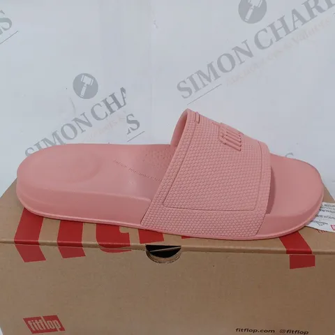 FITFLOP IQUSHION SLIDES IN PINK - SIZE 5