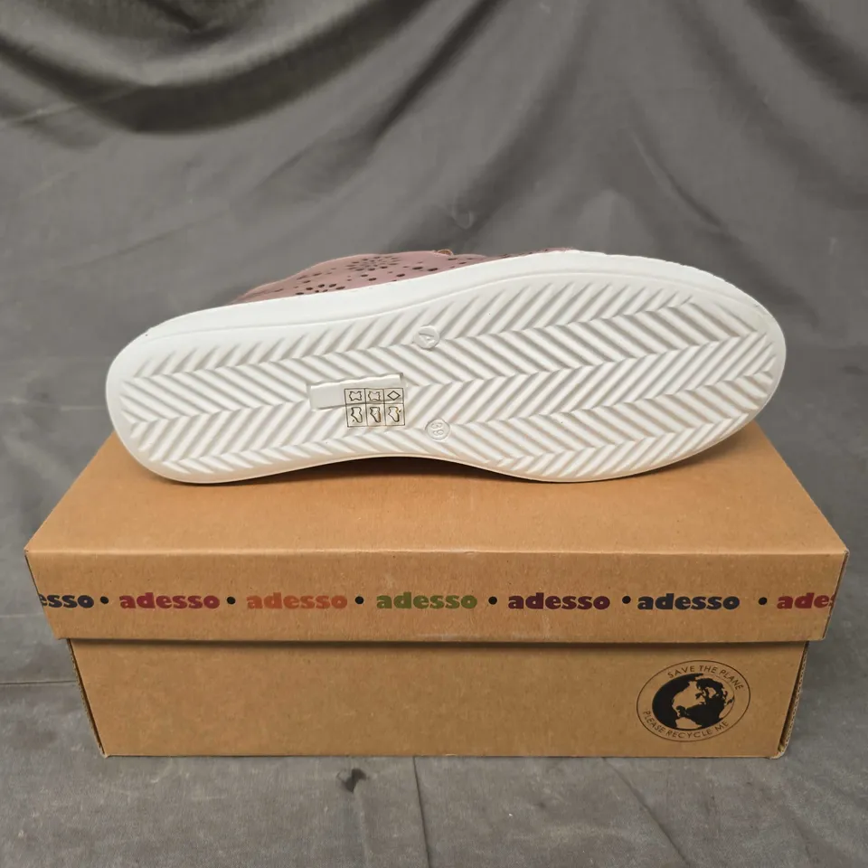 BOXED PAIR OF ADESSO FLORAL PINHOLE TRAINERS - 6