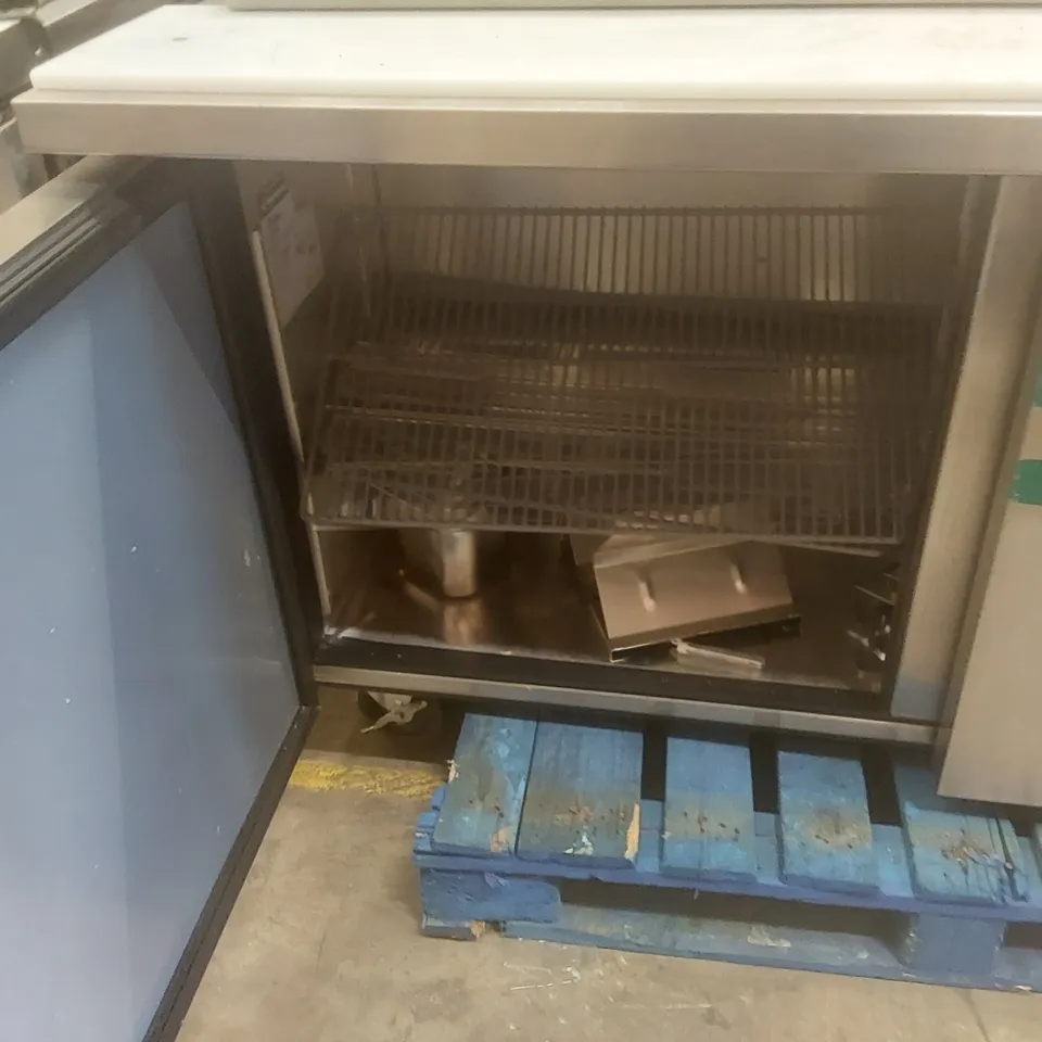 TRUE DOUBLE DOOR PREP COUNTER FRIDGE TSSU-60-24M-B-ST