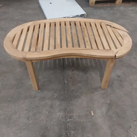 DAMAGED SOLID WOOD COFFEE TABLE