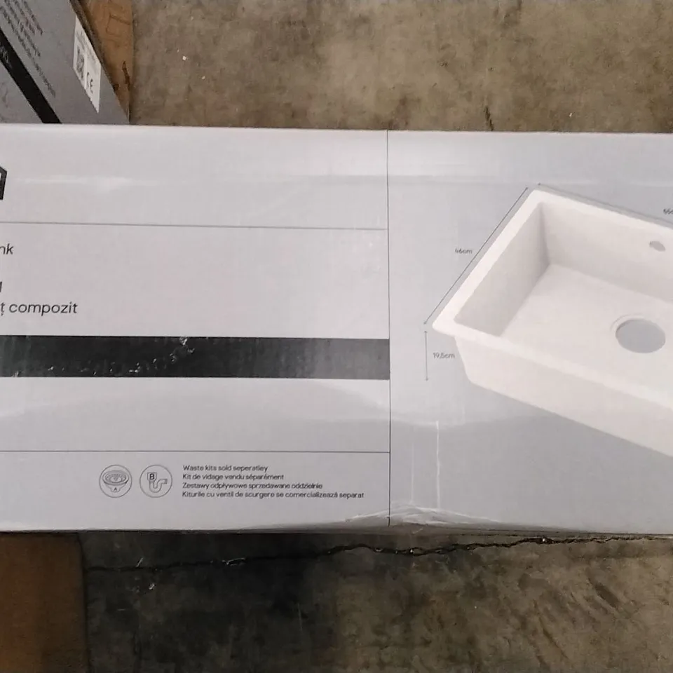 BOXED SORREL MEDIUM COMPOSITE QUARTZ KITCHEN SINK