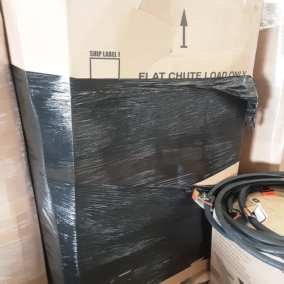 LARGE PALLET OF ASSORTED HOMEWARE ITEMS TO INCLUDE BIKE TYRES, PRINTER, SKATEBOARDS ETC