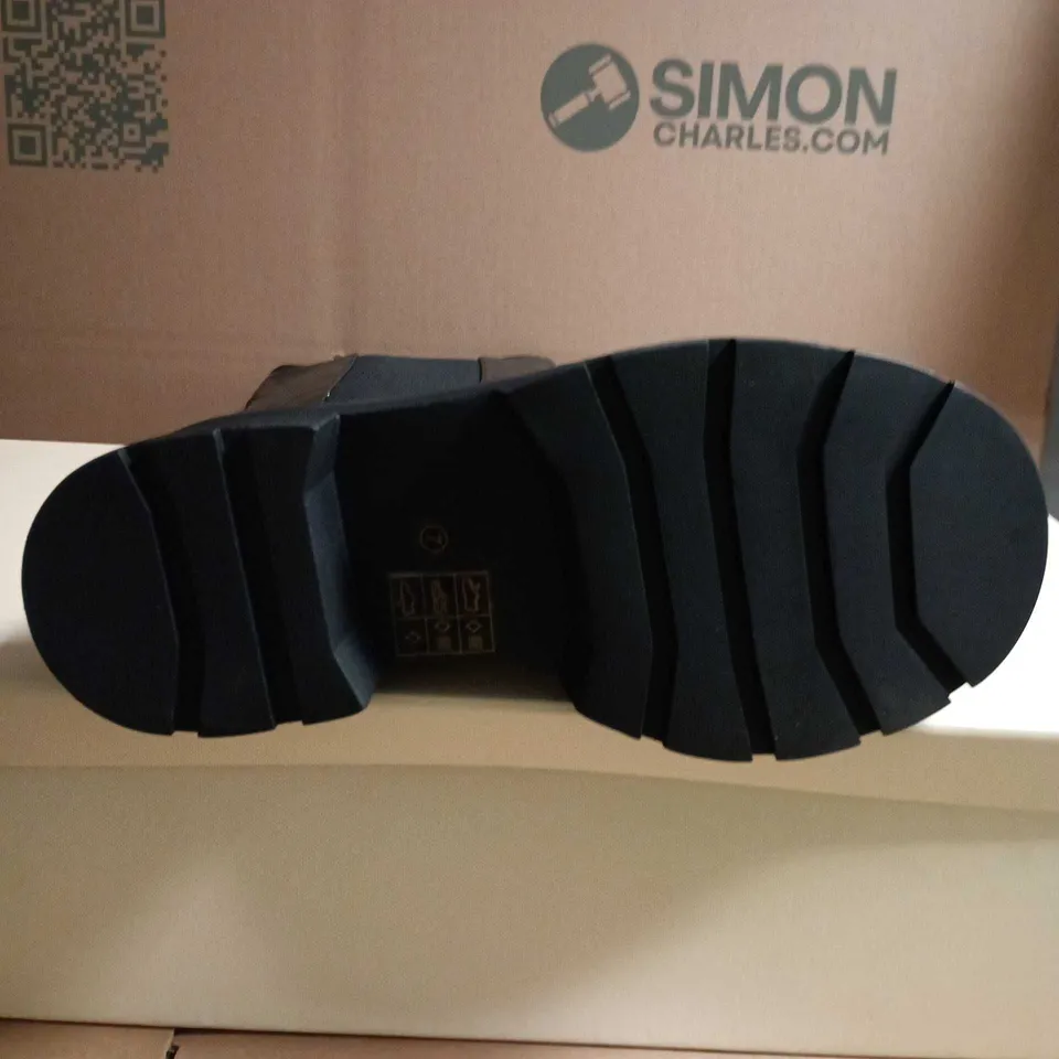 PUBLIC DESIRE BLACK KNEE-HIGH PLATFORM BOOTS SIZE 7