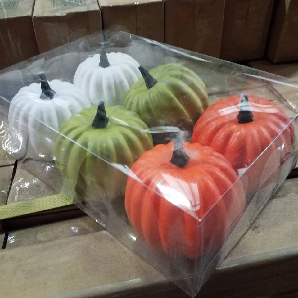 PALLET CONTAINING 6-PACK CORE PUMPKIN DECORATIONS 