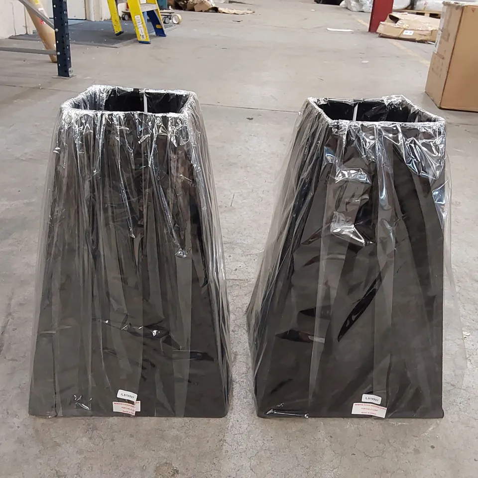 BOXED SET OF 2 DESIGNER BLACK CRUSHED VELVET LAMP SHADES - SIZE UNSPECIFIED (1 BOX)