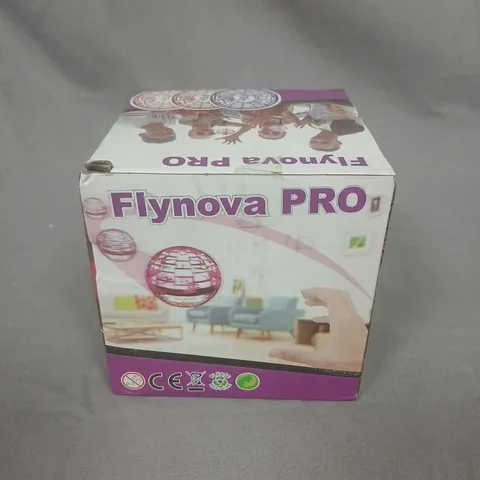 TWELVE FLYNOVA PRO FLYING SPINNER – BOXED TOY