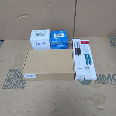 TOTE OF APPROXIMATELY 18 ASSORTED HOUSEHOLD ITEMS TO INCLUDE SOLAR LIGHTS, INTERDENTAL BRUSHES, FROTHER, DIGITAL ALARM CLOCK, VICTORINOX KNIVES ETC