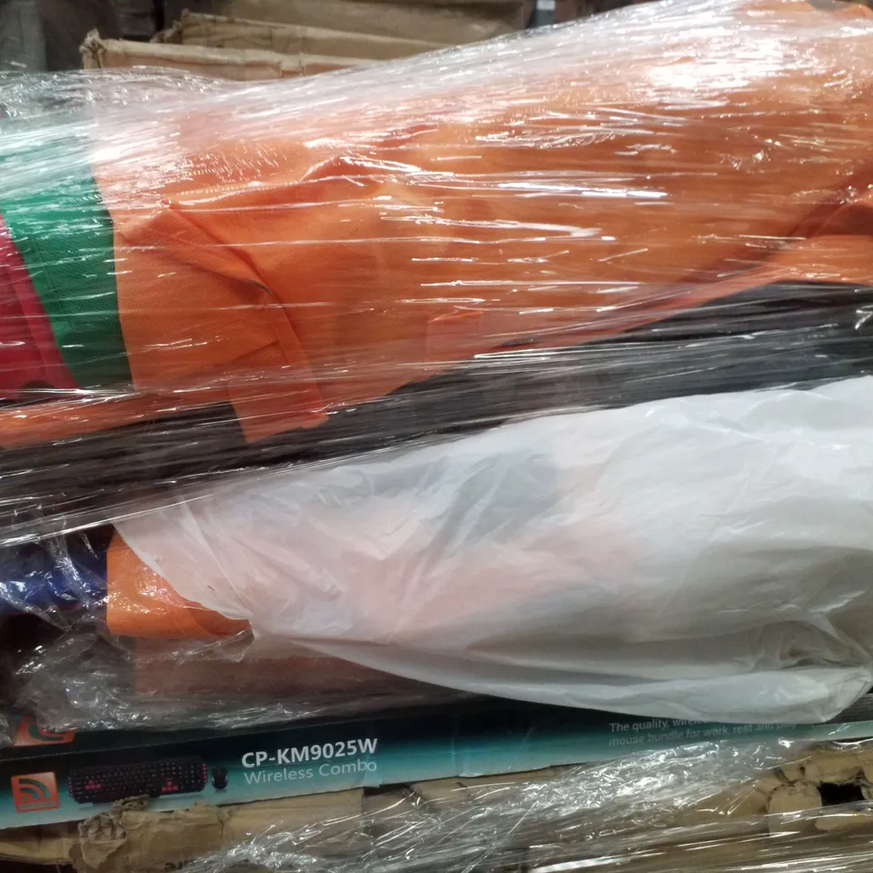PALLET CONTAINING ASSORTED PRODUCTS INCLUDING REUSABLE SHOPPING TROLLEY BAGS, WIRELESS KEYBOARD MOUSE SET, NETWORK CABINETS & 2.5KG DUMBELLS