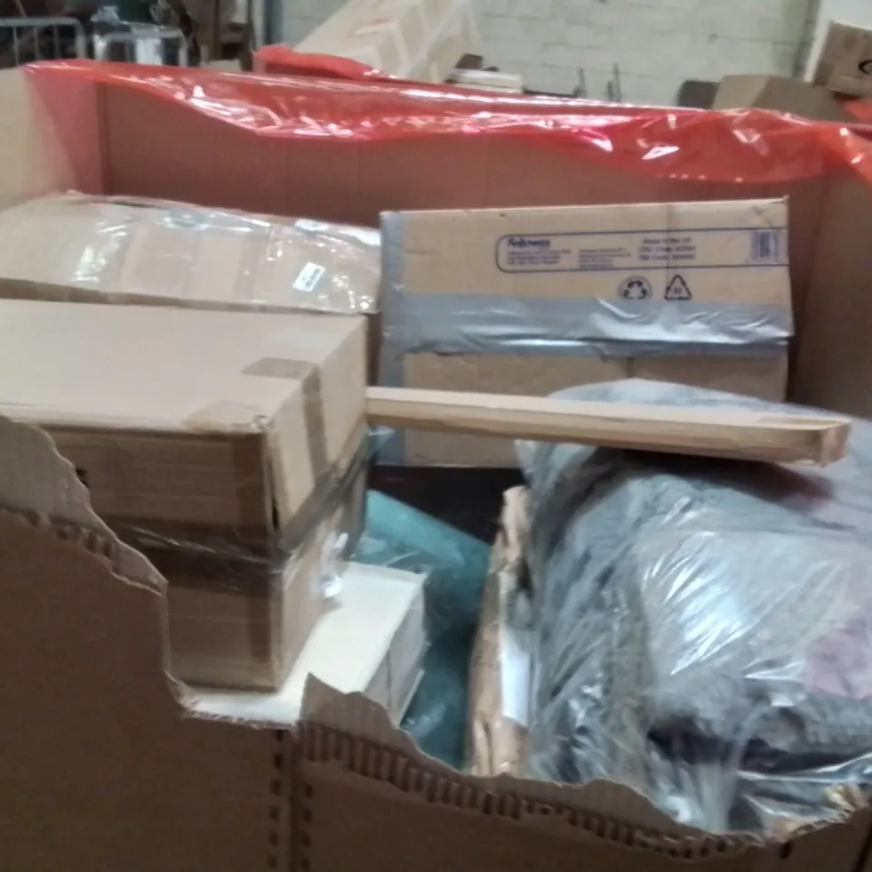 PALLET OF ASSORTED HOUSEHOLD GOODS AND PRODUCTS TO INCLUDE;A2 PICTURE FRAME,AREA RUG,NAP MAT
