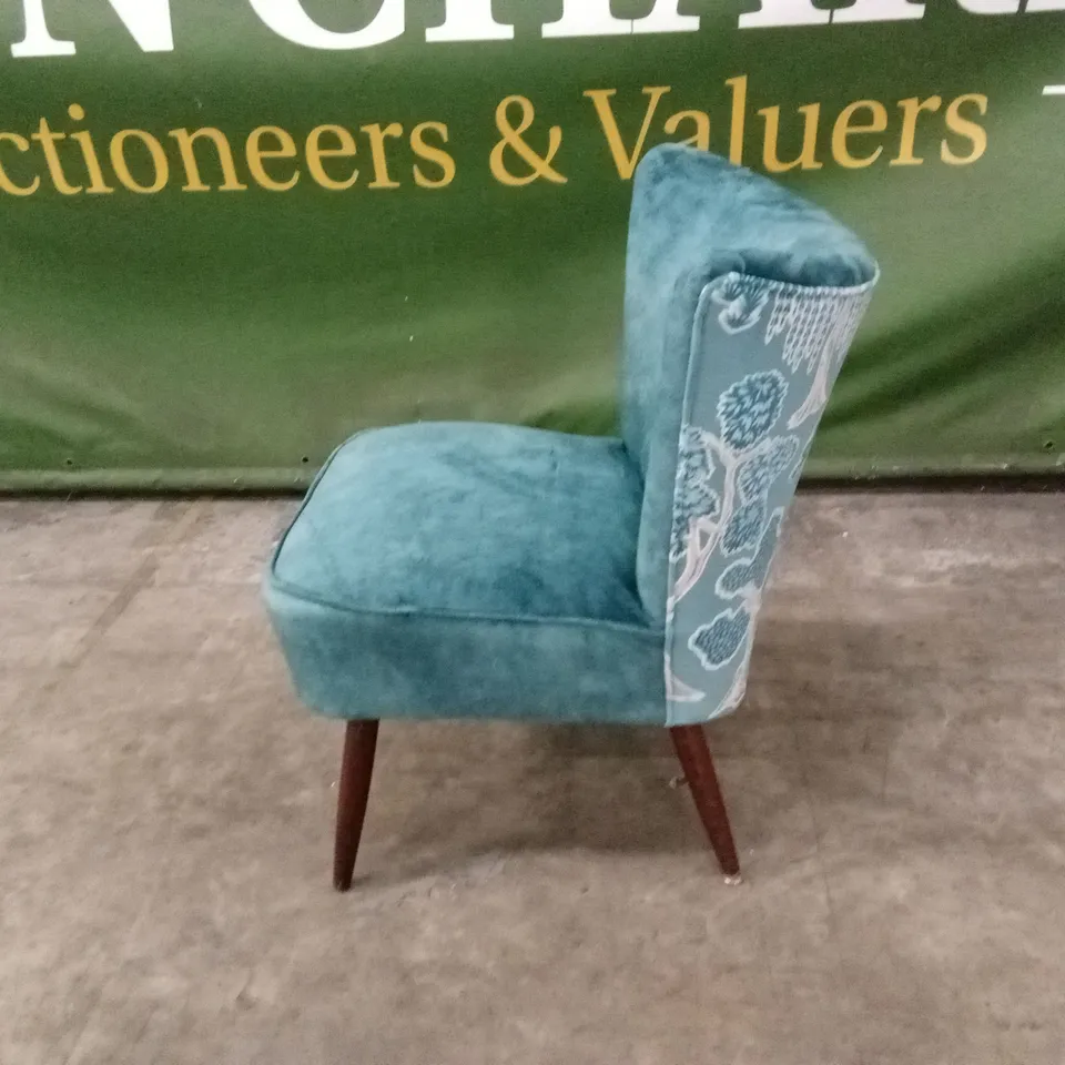 QUALITY DESIGNER TEAL VELVET ACCENT CHAIR WITH TREE PRINT BACK PANEL
