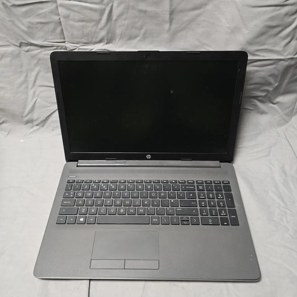 HP 250 G7 NOTEBOOK PC 