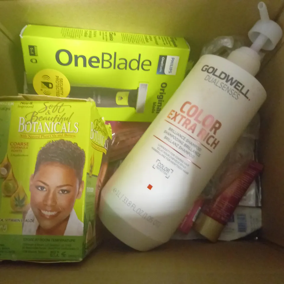 BOX OF APPROXIMATELY 20 ASSORTED COSMETIC ITEMS TO INCLUDE ONE BLADE SHAVER, DUREX CONTRACEPTION, COLOUR EXTRA RICK SHAMPOO ETC
