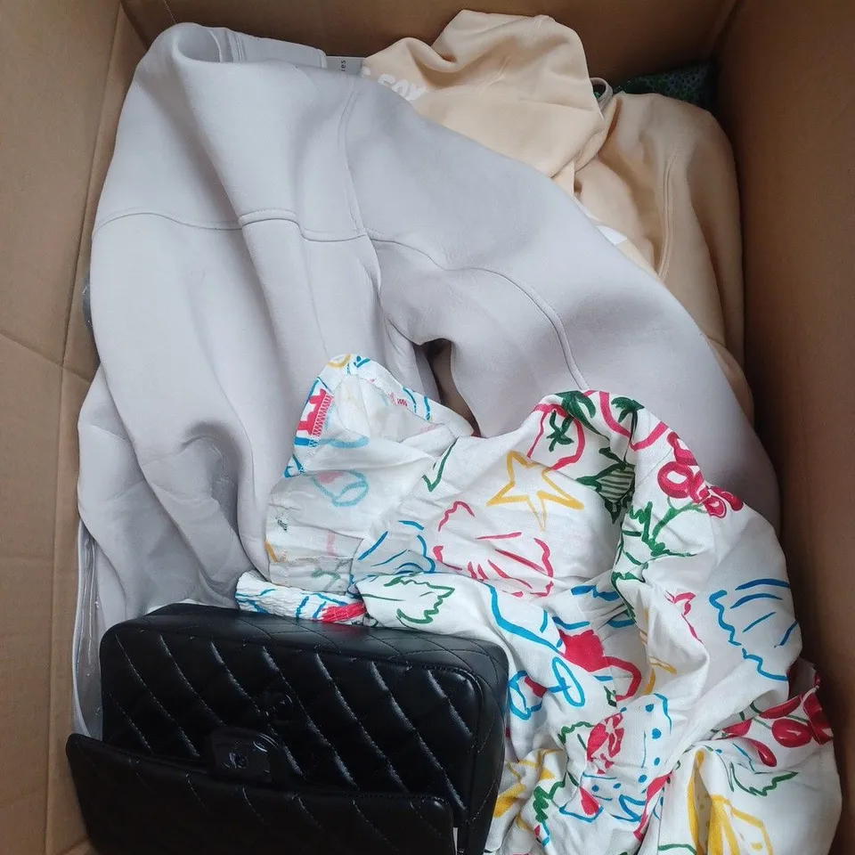 LARGE BOX OF APPROXIMATELY 20 ASSORTED CLOTHING ITEMS IN VARIOUS SIZES, STYLES AND COLOURS