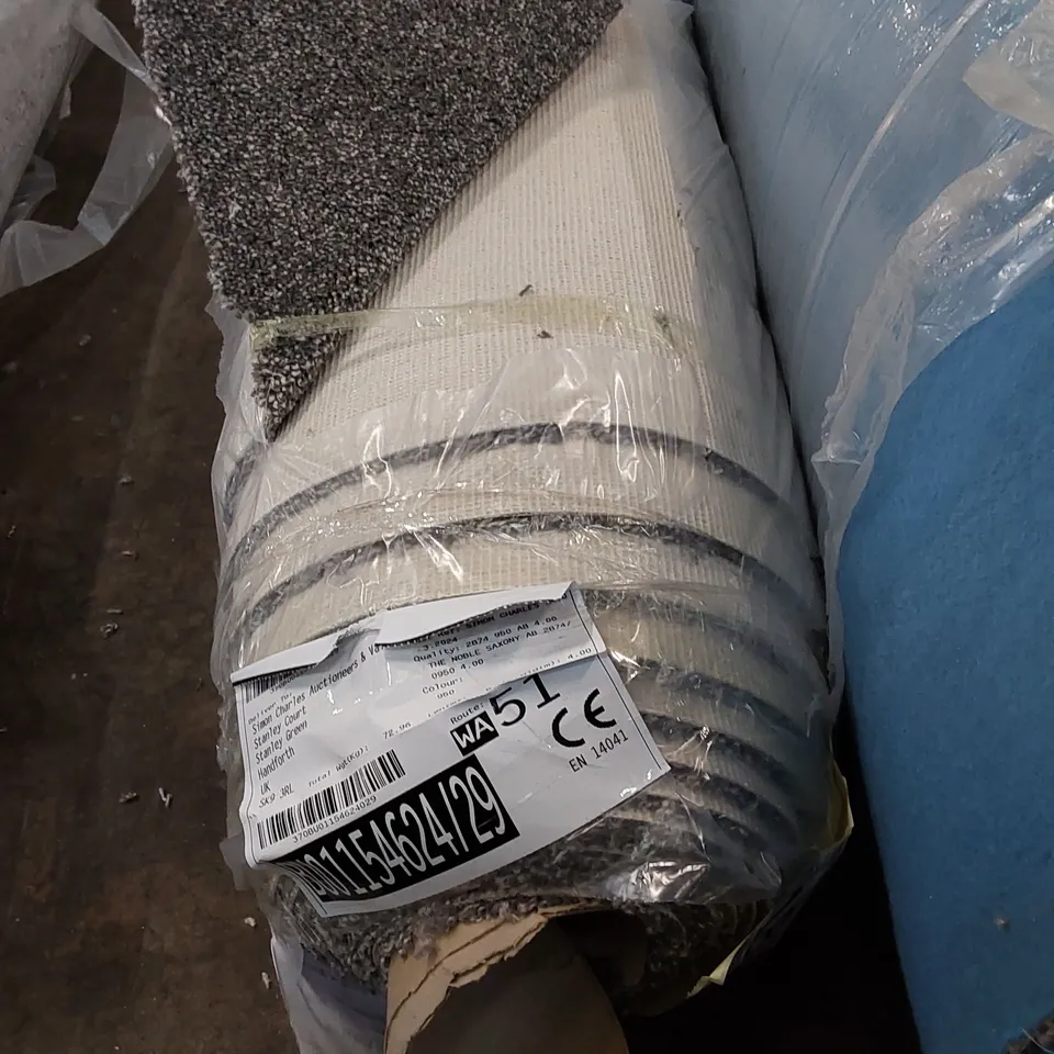 ROLL OF QUALITY THE NOBLE SAXON AB CARPET // SIZE: APPROX 4 X 6m