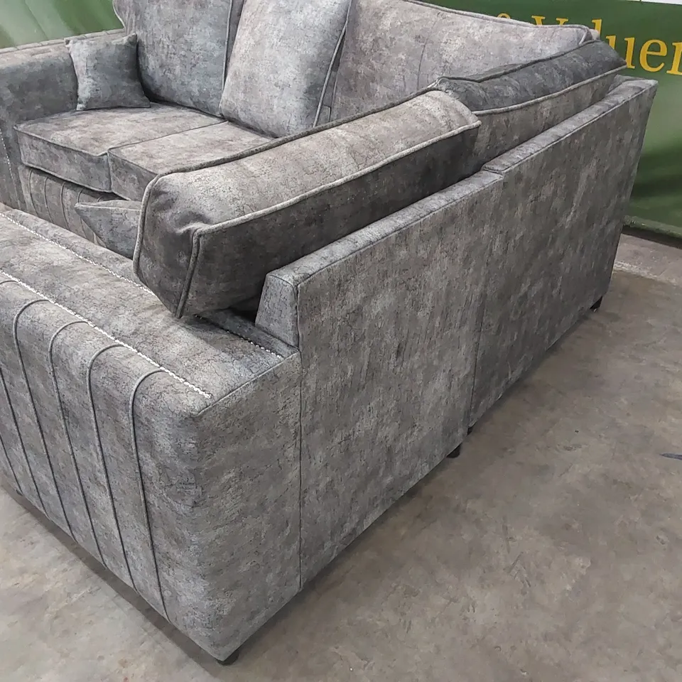 QUALITY DESIGNER LAYLA LUXURY SOFT VELVET UPHOLSTERED CORNER SOFA WITH SCATTER CUSHIONS - GREY