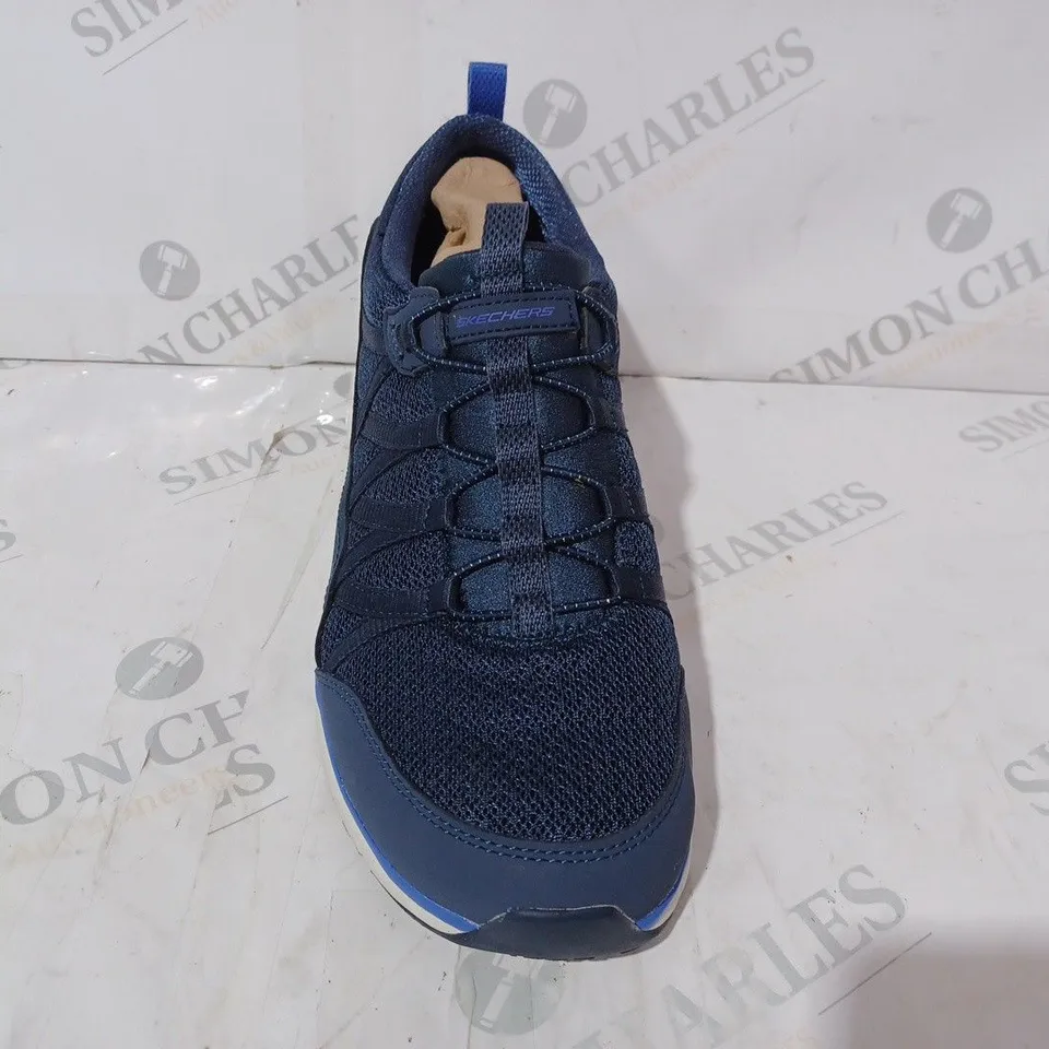 BOXED PAIR OF SKECHERS TRAINERS IN BLUE SIZE 7